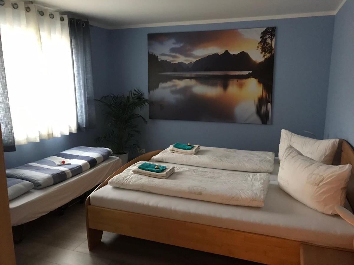 Gemutliche 3-Zimmer Wohnung Saal an der Donau Bagian luar foto
